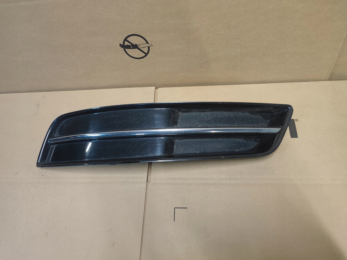 AUDI A3 8P LIFT 08-12 grid spoiler of a bumper CHROM front left original