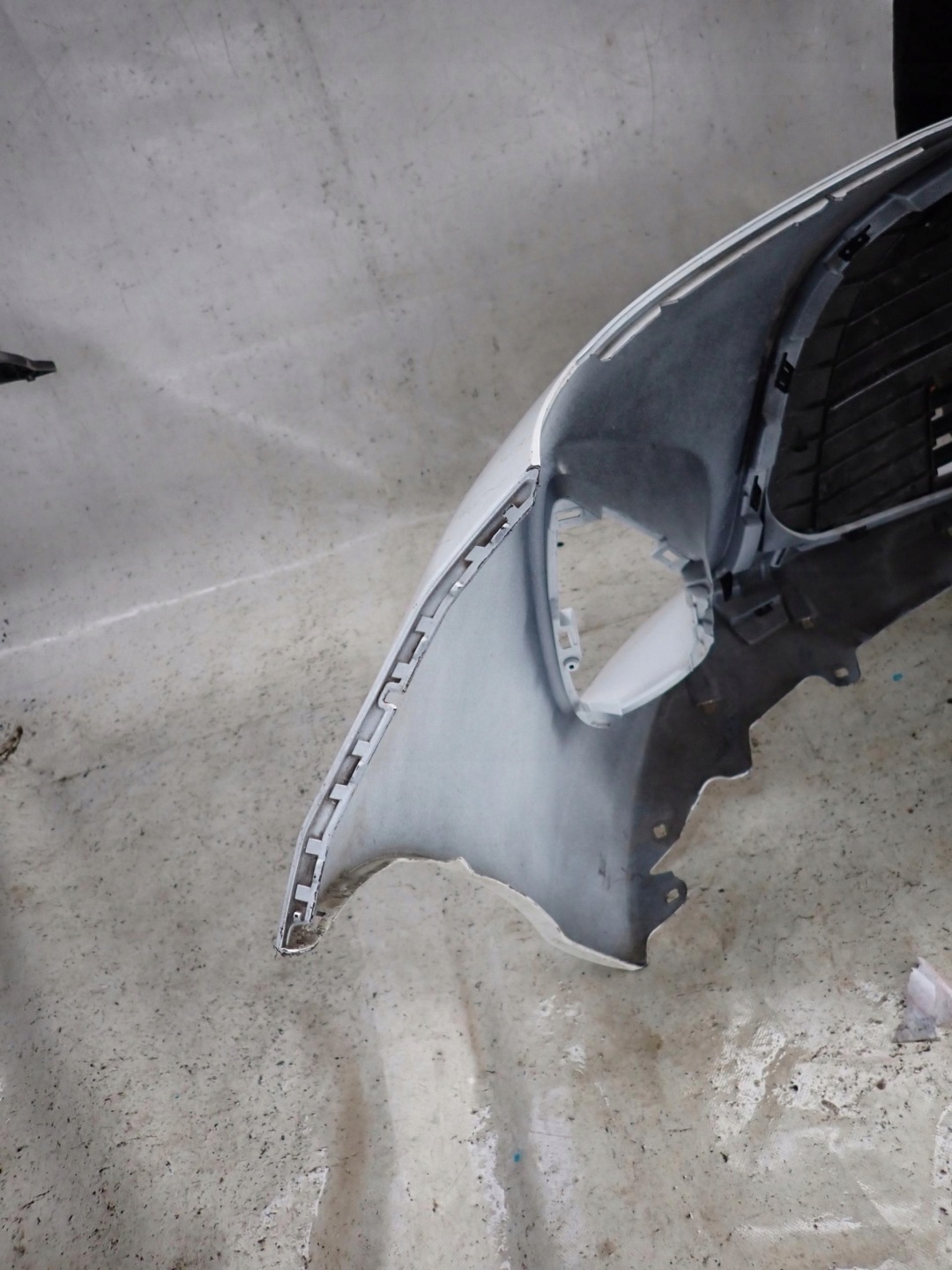 TOYOTA YARIS III LIFT HYBRID 14-17 bumper front front