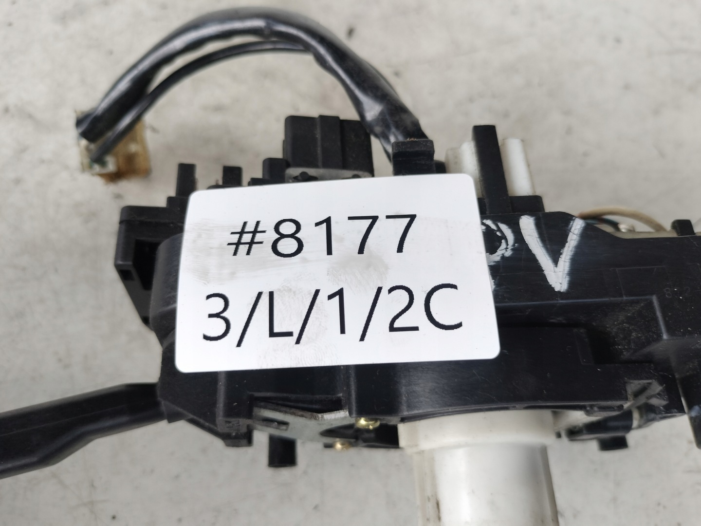 MAZDA MPV and steering wheel levers and controls