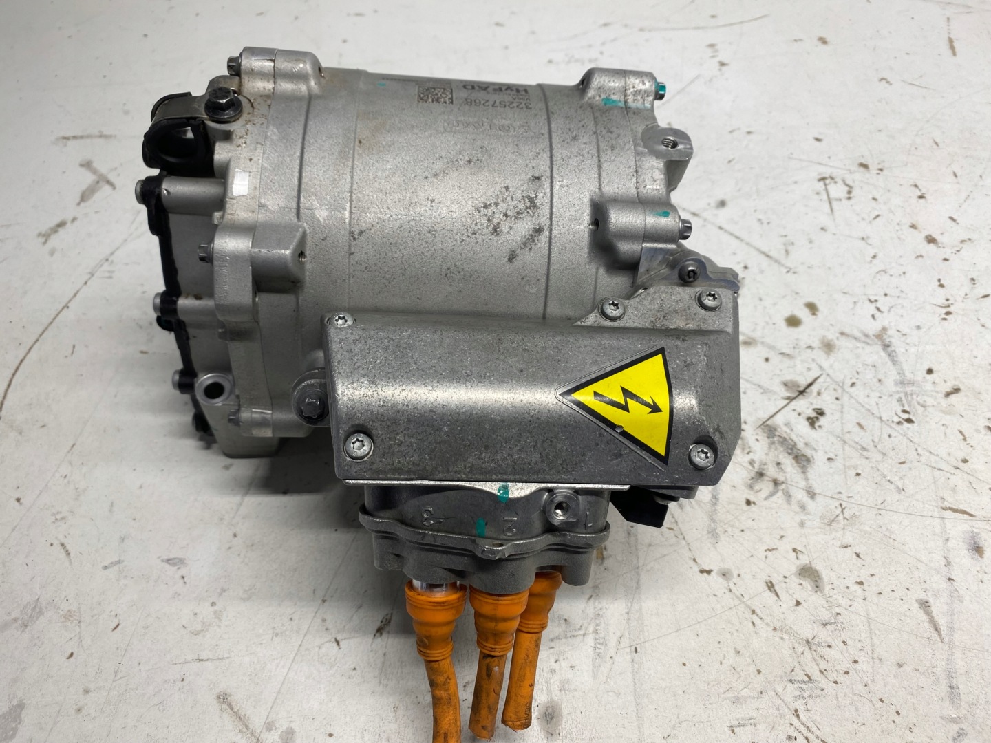 engine electrical VOLVO XC40 1.5 HYB T3 32257268