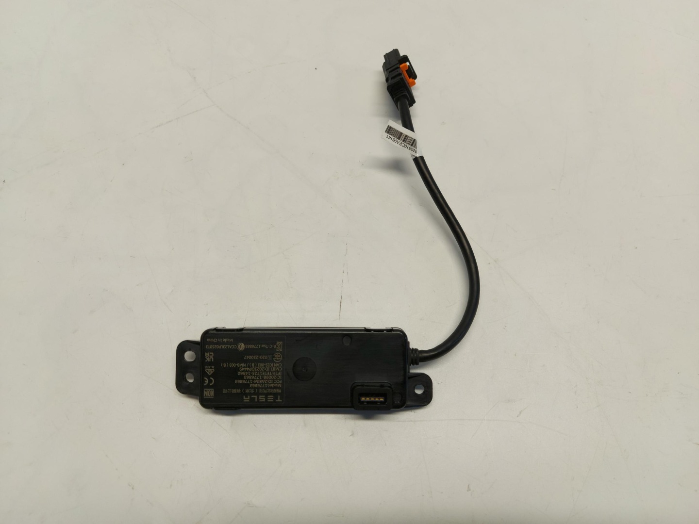 TESLA MODEL 3 LIFT 2024 HIGHLAND modulo USB