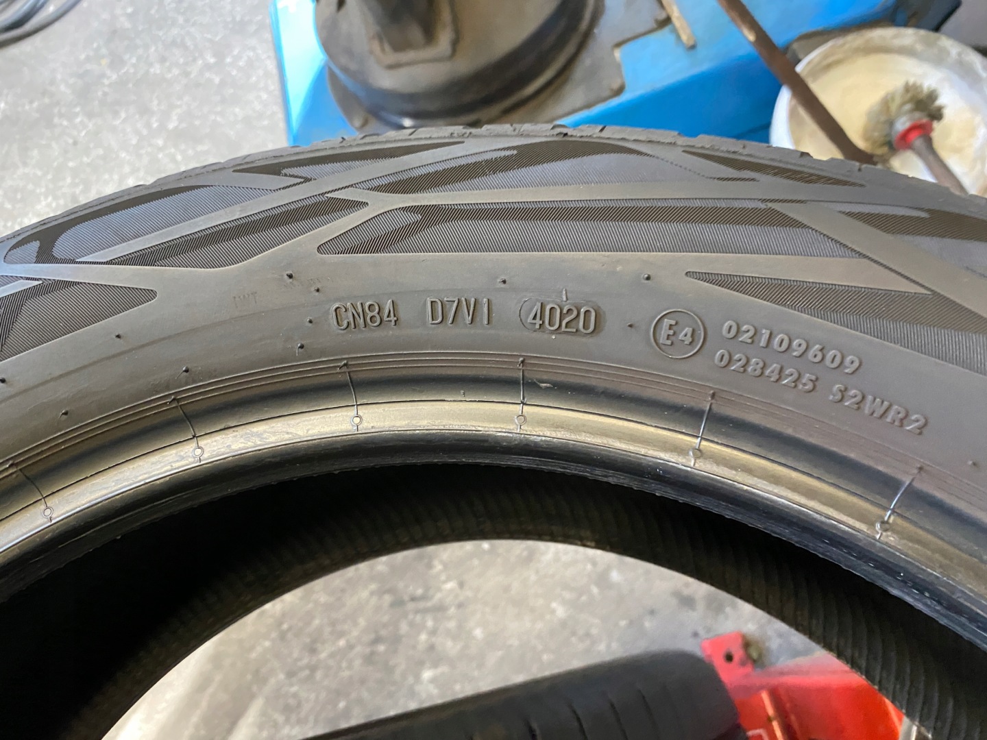 2 tyres summer 235/50R19 Continental EcoContact 6
