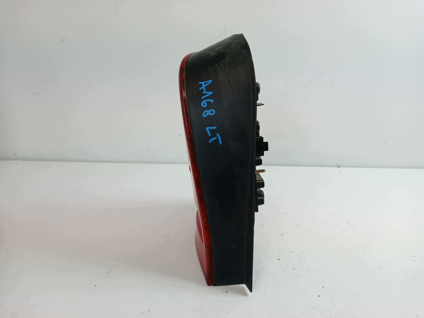 MERCEDES W168 light left rear part