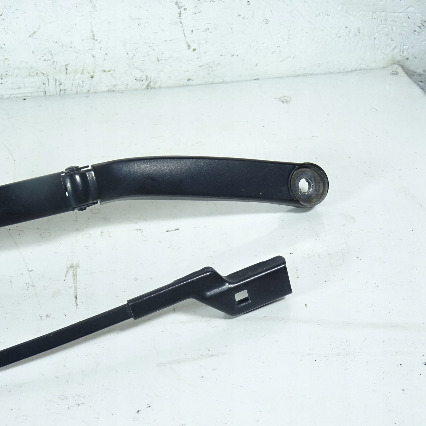 FIAT TIPO wiper arm front 51984386