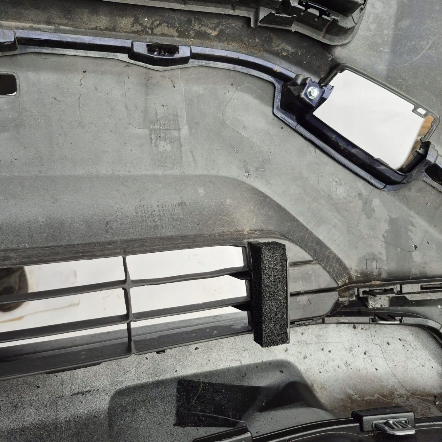 TOYOTA RAV4 V 5 19-> bumper front front PDC SPR