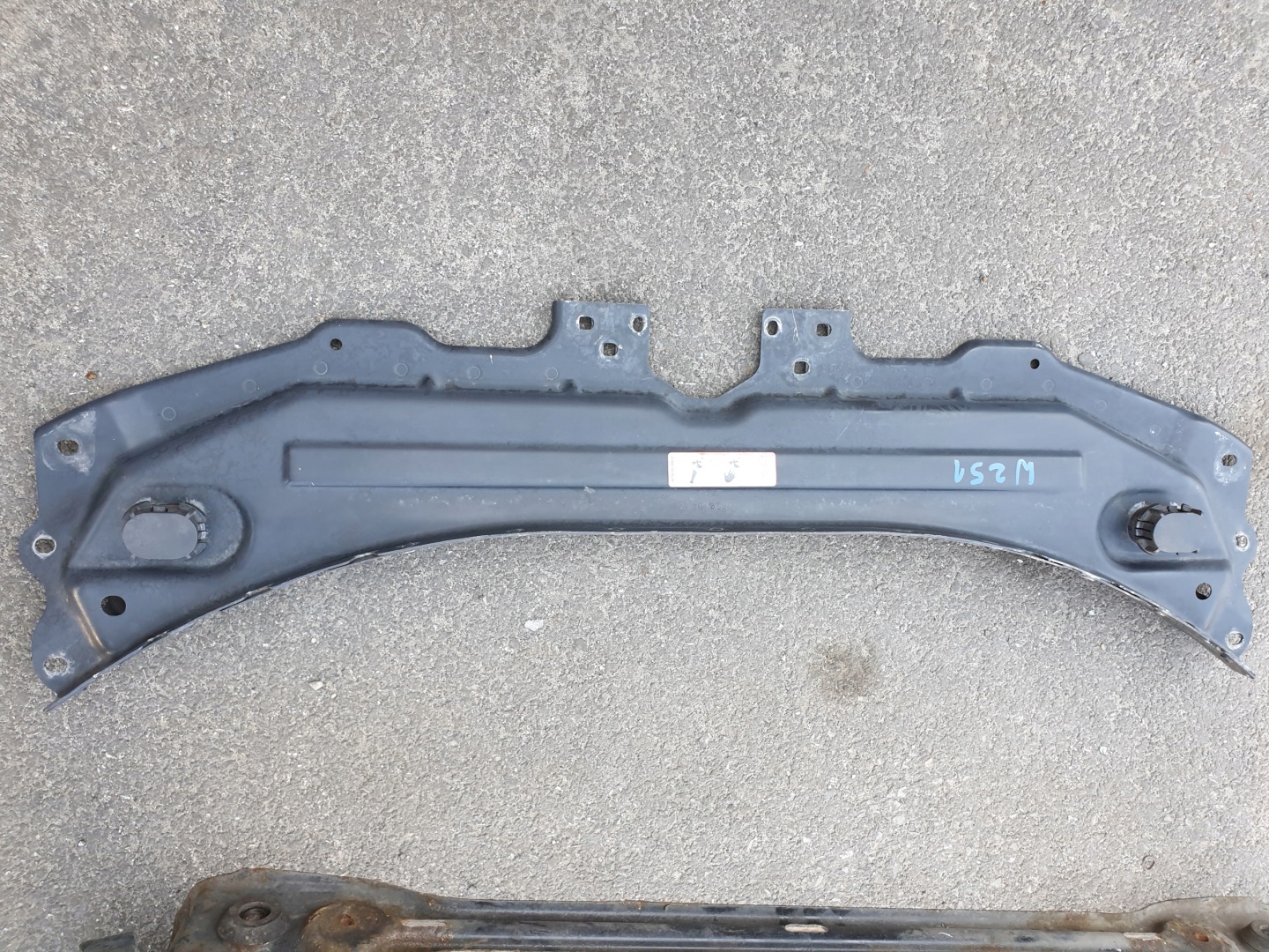 support panel for radiators upper pillar iron MERCEDES R W251 OE EU