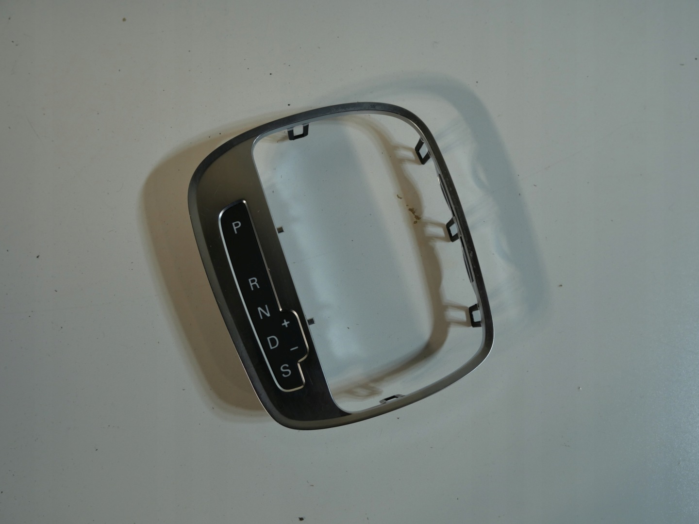frame POZYCJONER changes of the gear CHROM AUDI 8P1713463A