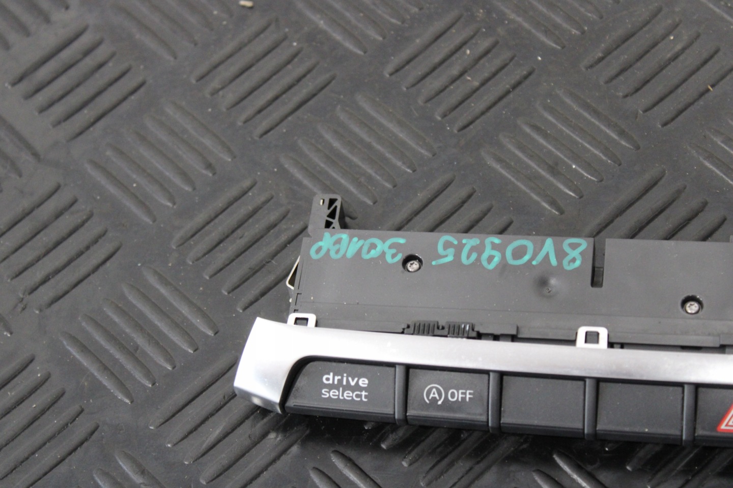 COMMANDES CONSOLE AUDI A3 8V 8V0 8V0925301BP