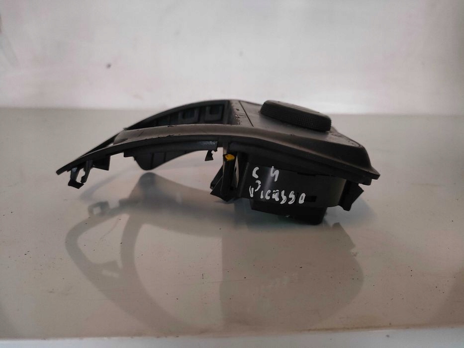 Panel Bouches buses Citroen C4 Picasso 965238967700