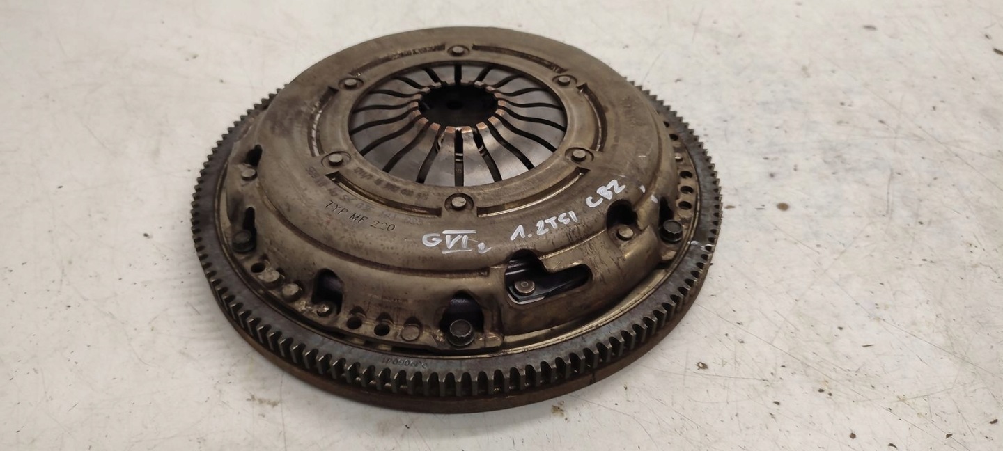 wheel flywheel clutch disc pressure plate VW Golf VI 1,2 TSI