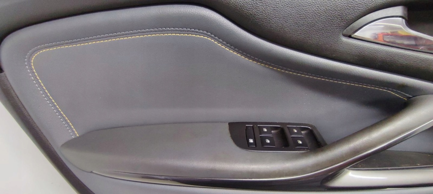 side side komplet Opel Zafira C 1,4T 16V