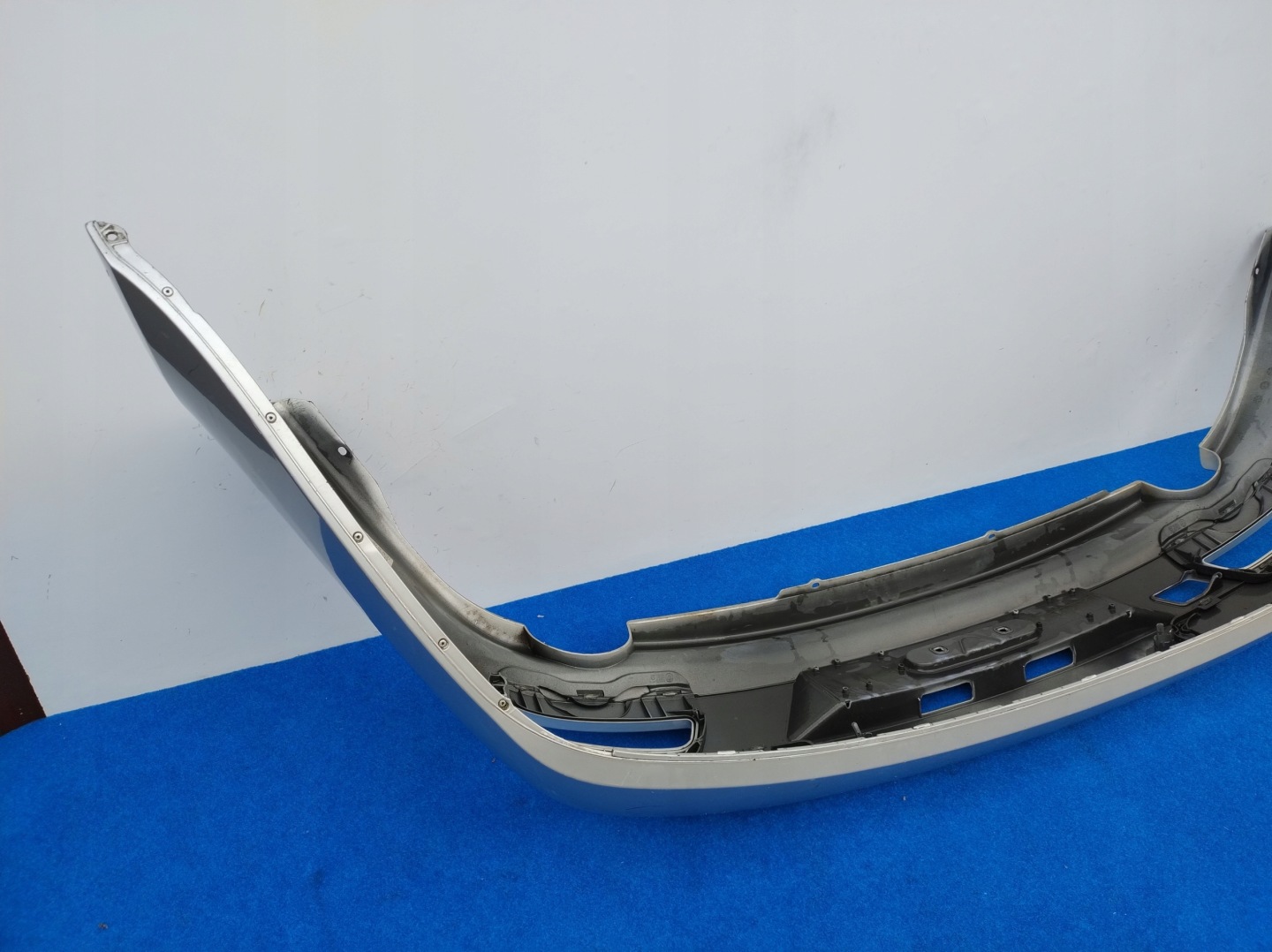 BMW 6 E63 E64 bumper rear part rear below sensors 51127008831 BB80