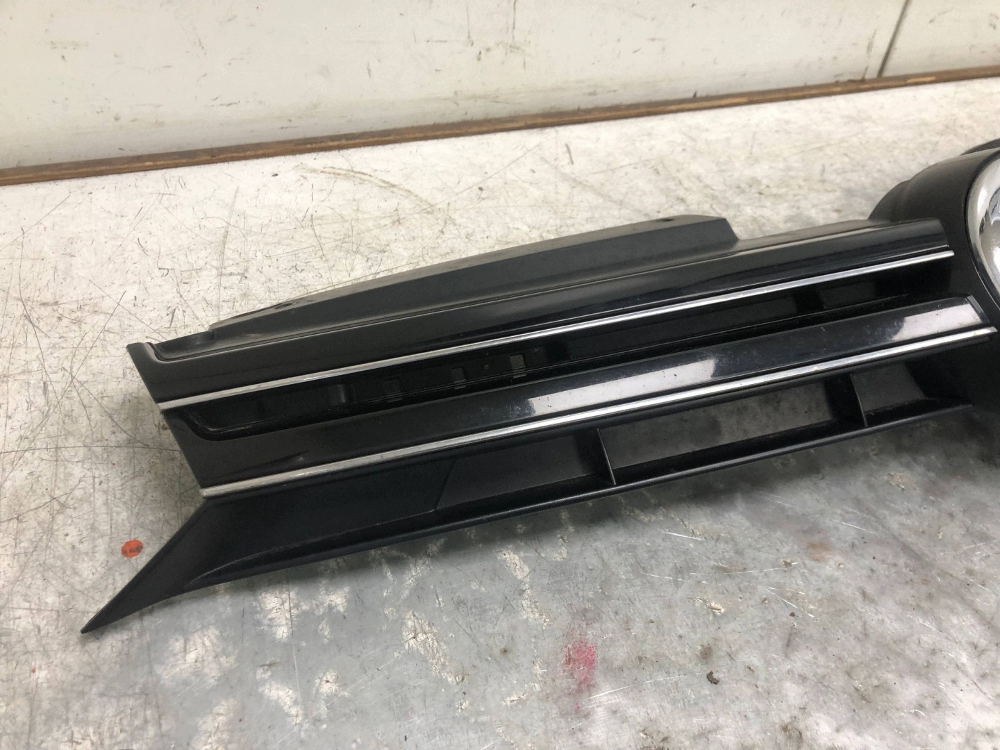 grill grill L041 VW GOLF VI KOMBI 1K9853653A