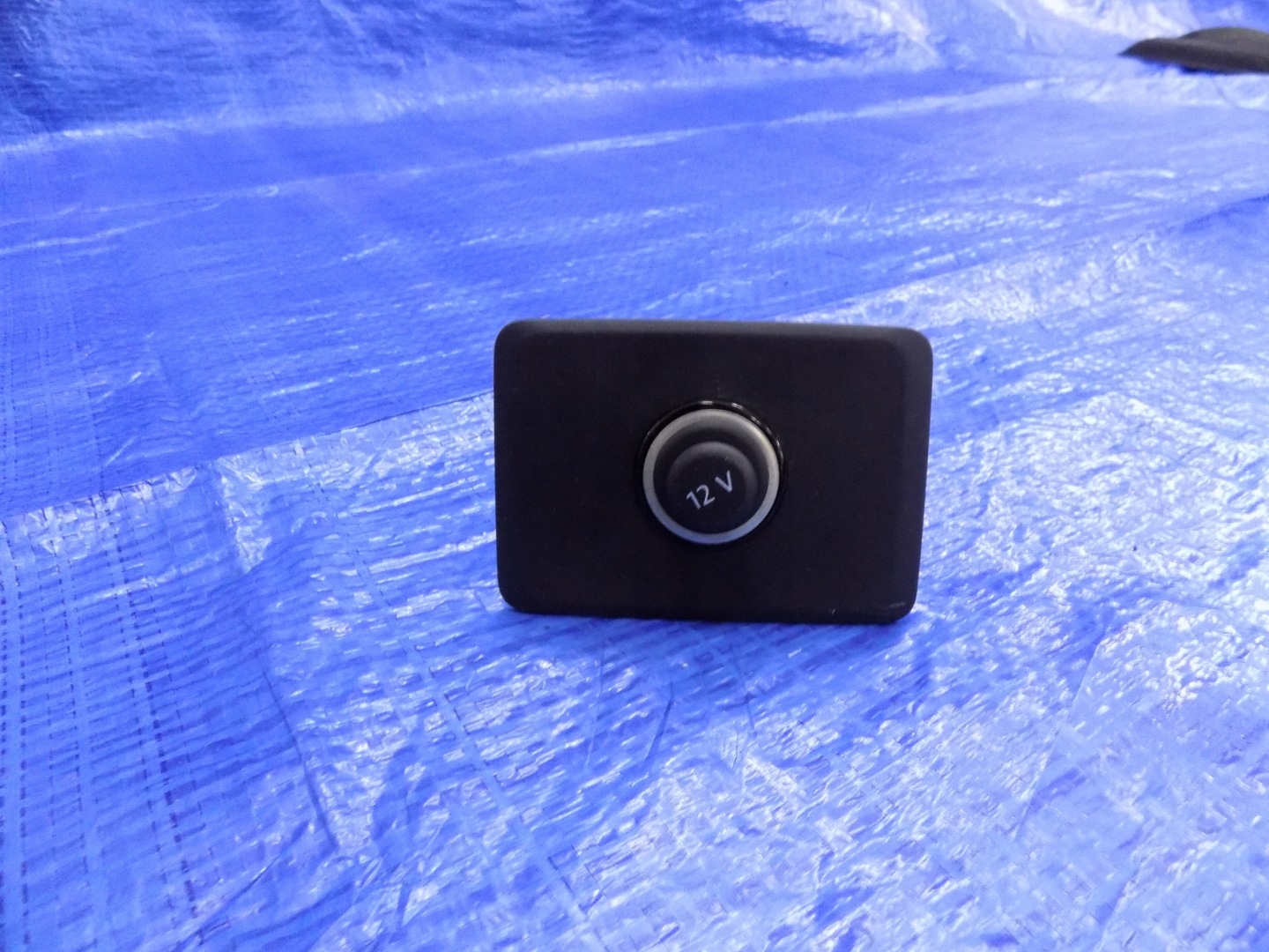 ZAPALNICZKA adapter 12V VW CRAFTER II MAN