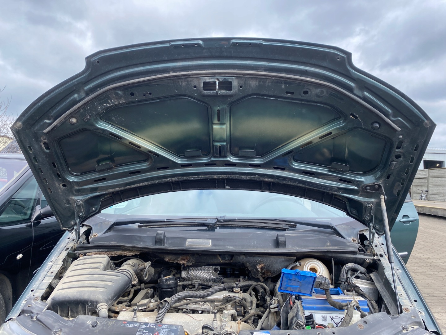VW SHARAN FL 97-10 bonnet kod lakieru LD6S