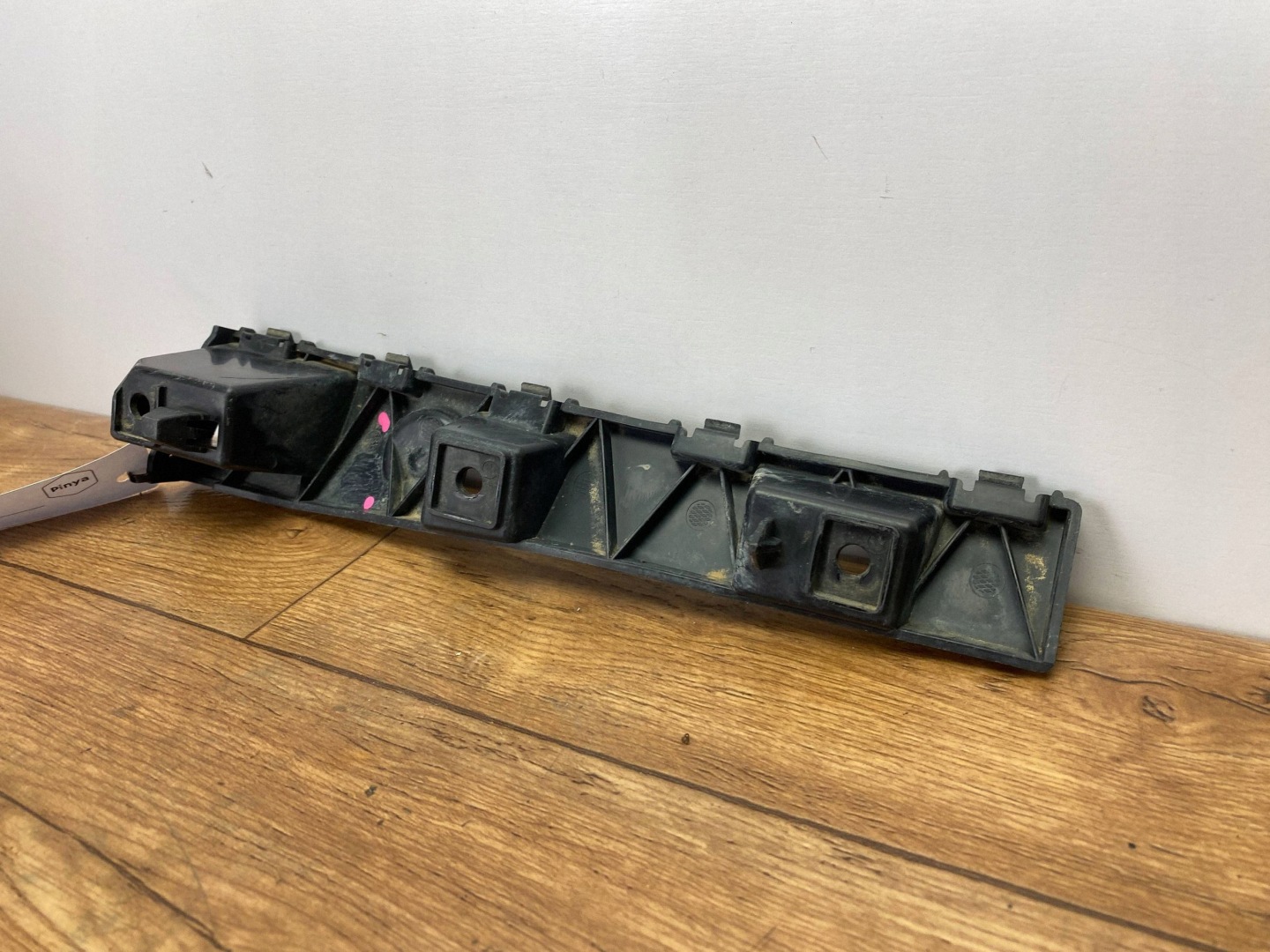 bumper bracket of the front right Ford Mustang VI 2015+