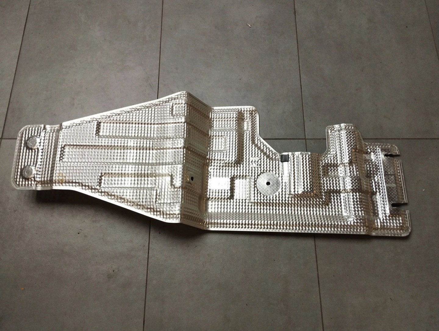 VW Amarok II 2023 Blende Abdeckung TERMICZNA MB3B2611434BD