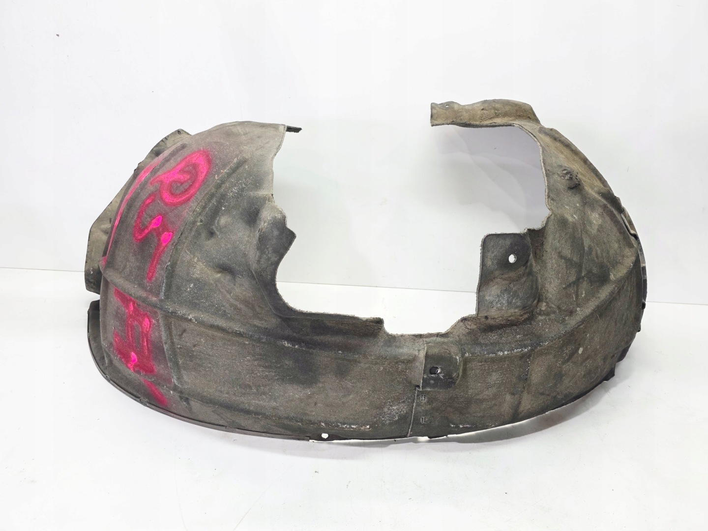 mudguard MATERIALOWE right front AUDI Q5 FY 80A821172E
