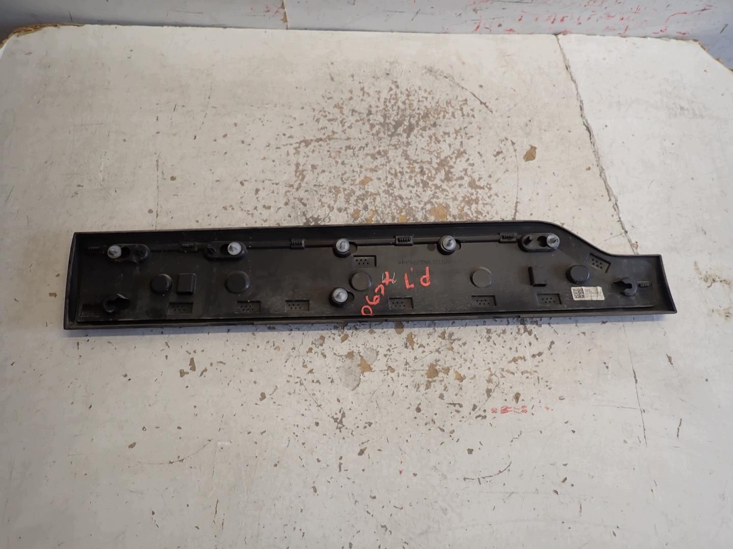 moulding door left rear part VOLVO XC90 II 2015- 31448430