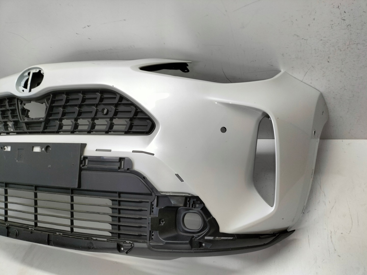 front bumper front TOYOTA YARIS CROSS 20- ADVENTURE
