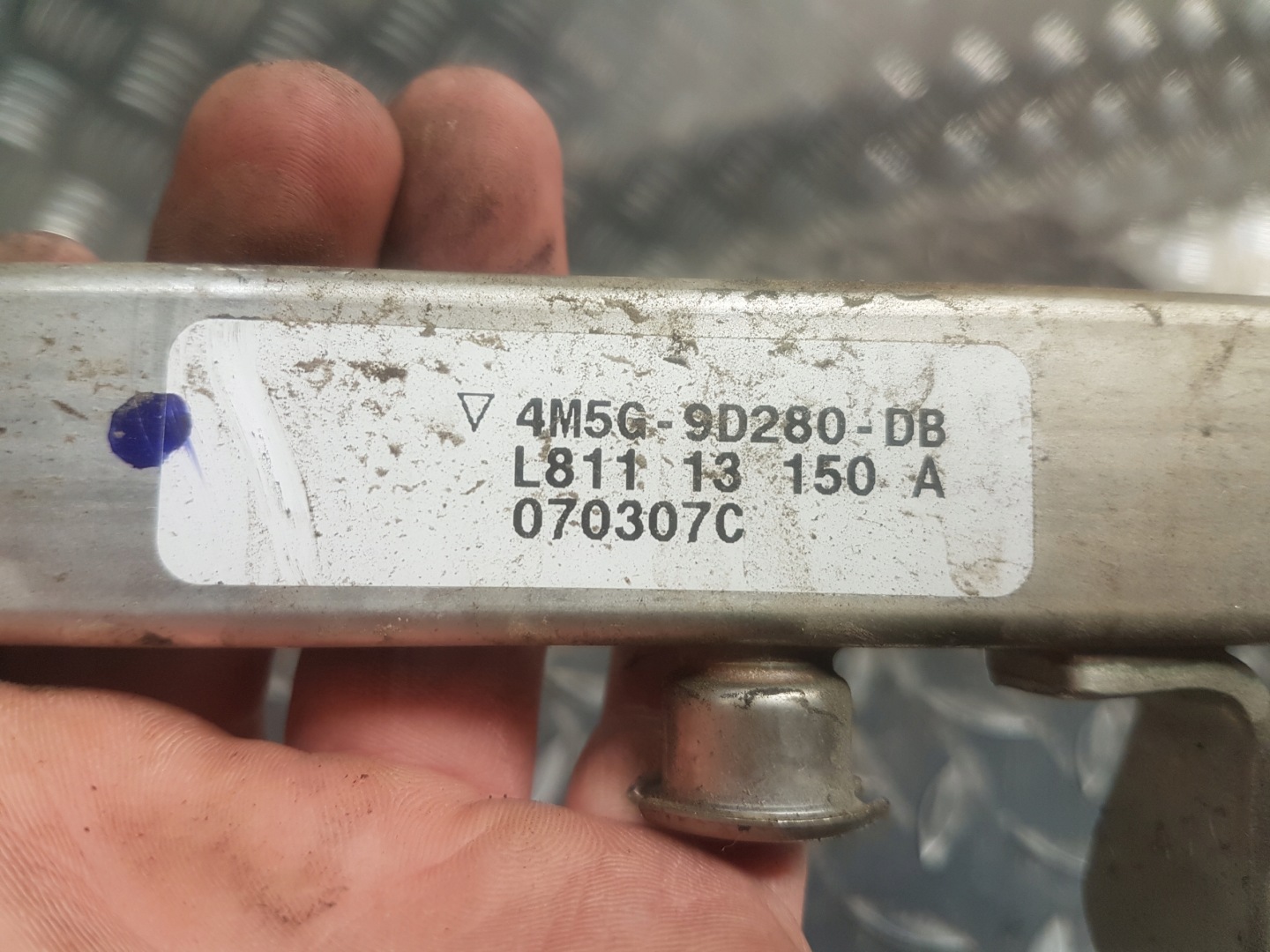 Rampe injection FORD FOCUS MK2 4M5G-9D280-DB