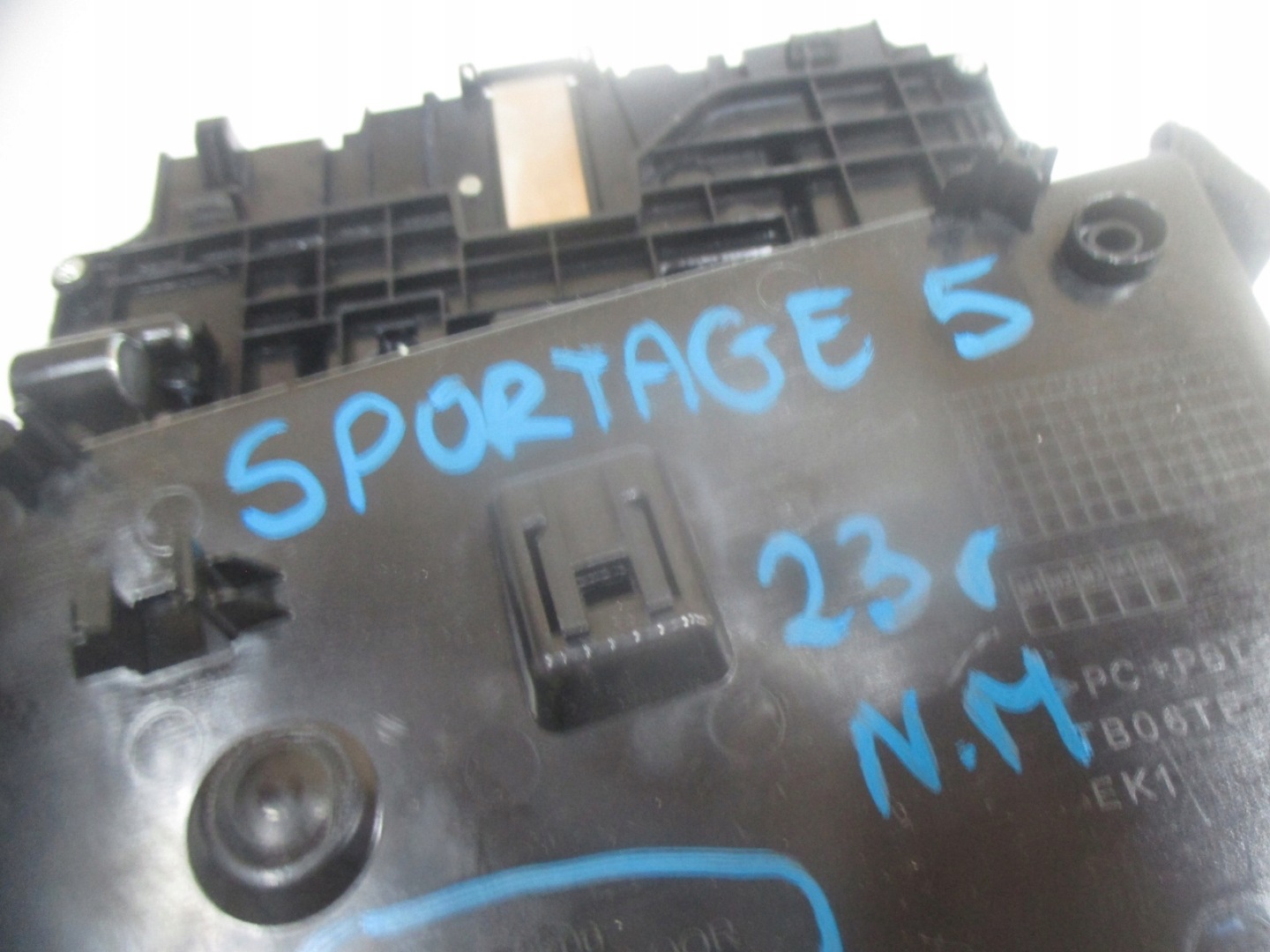 passenger compartment ashtray KIA SPORTAGE V 84630-R2200
