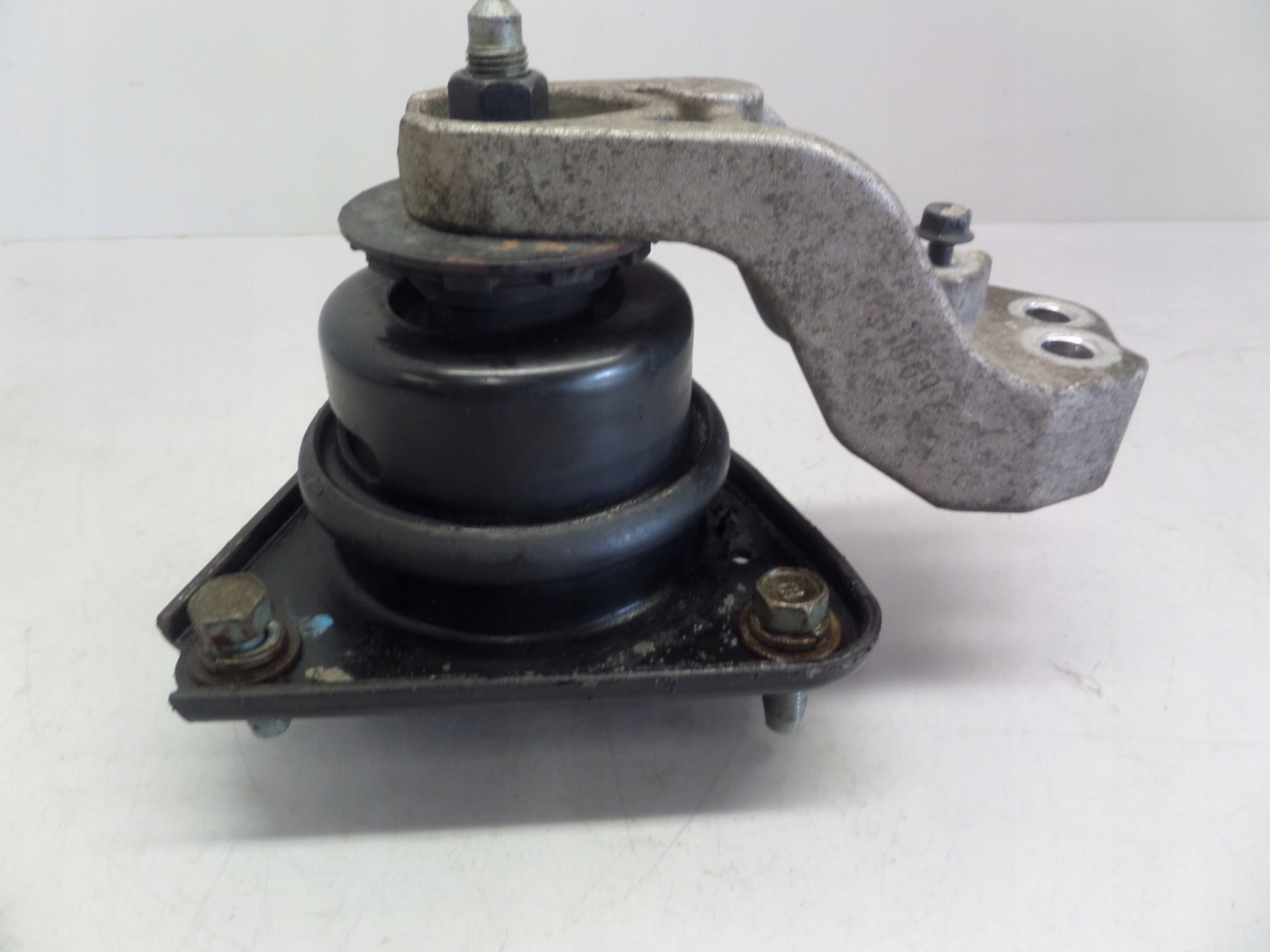 engine mount KIA CEED and HYUNDAI I30 1.6 16V G4FC