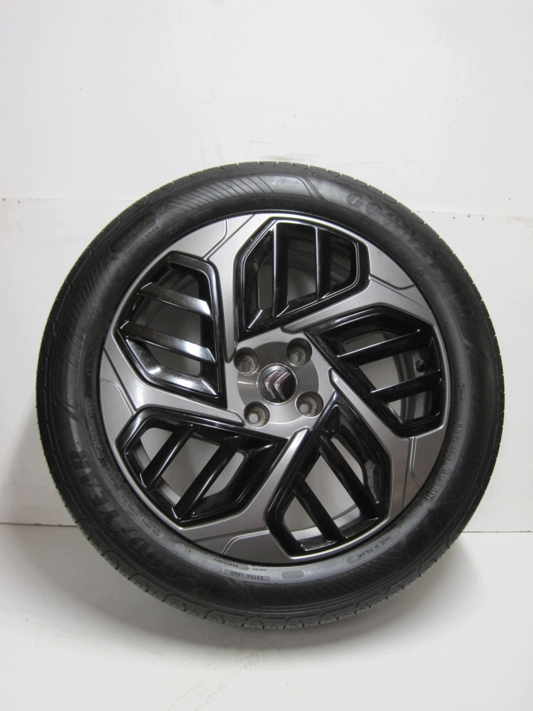 wheels discs tyres CITROEN C4 III R18 4 5 MM
