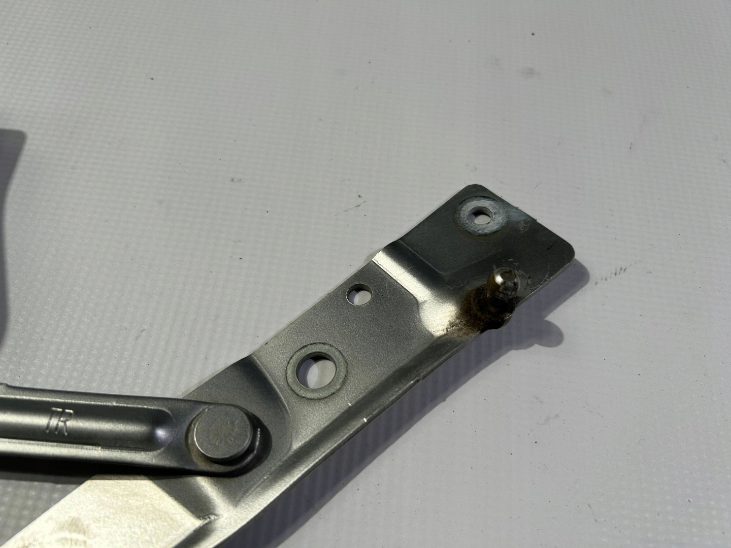 hinge bonnet boot right Dodge Challenger 2015