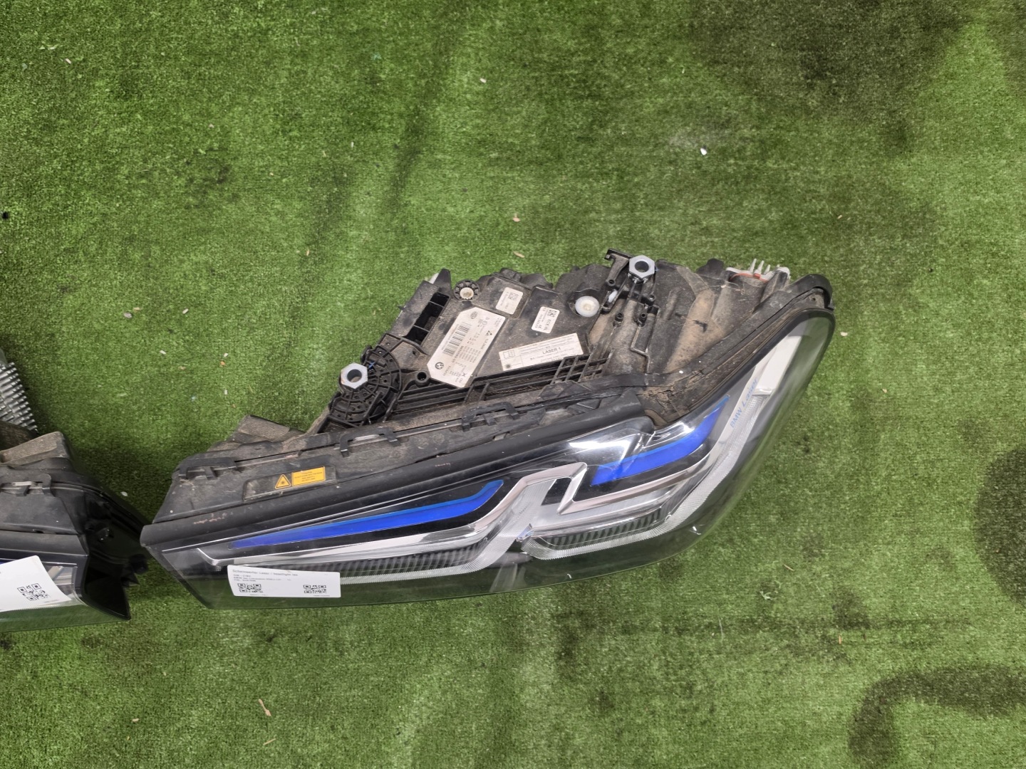 BMW 5 G30 LCI light front LASER right left 9850590 9850589