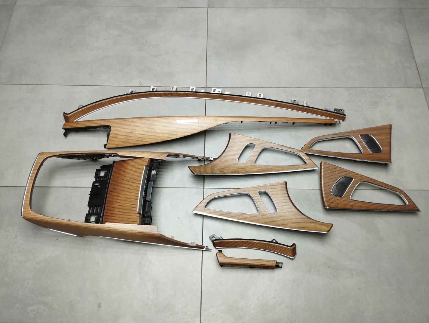 Audi A7 4G LIFT lišty OZDOBNE DEKORY KB4
