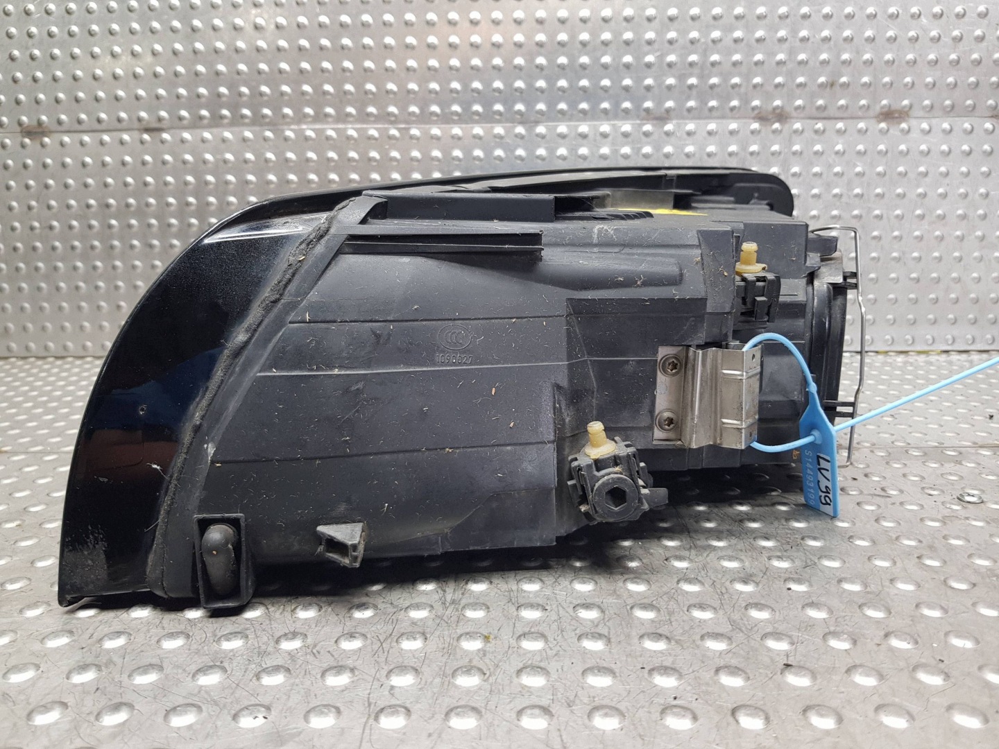 light REFLEKTOR right front 30657169 VOLVO C30 and lens EU