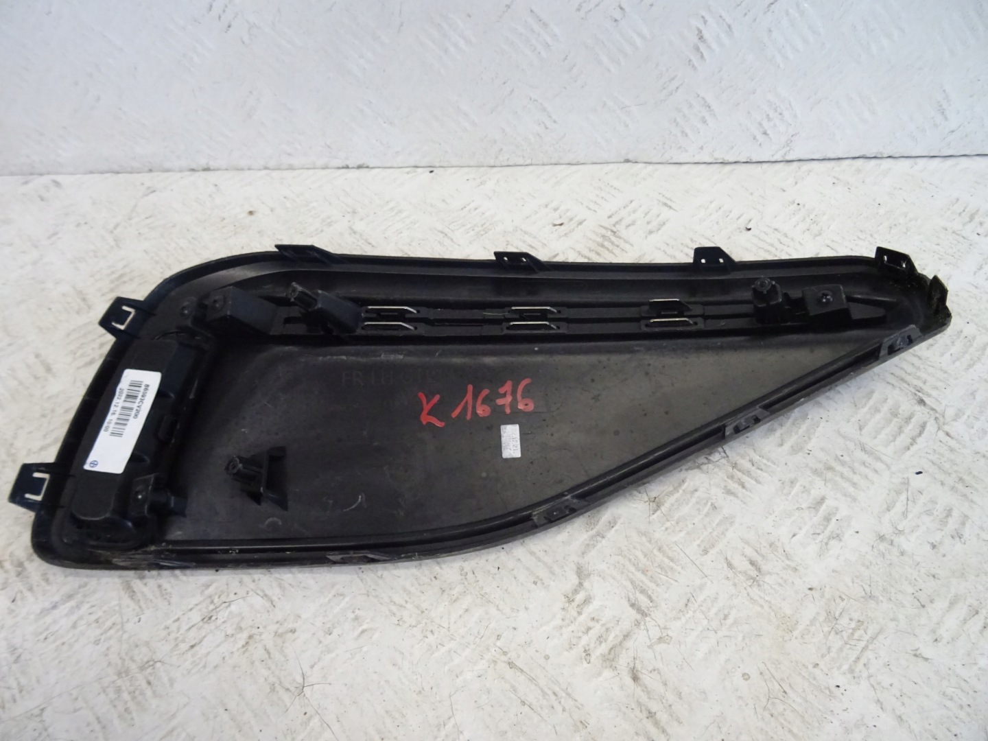grid of a bumper front front left KIA EV6 GT-LINE 86595-CV200