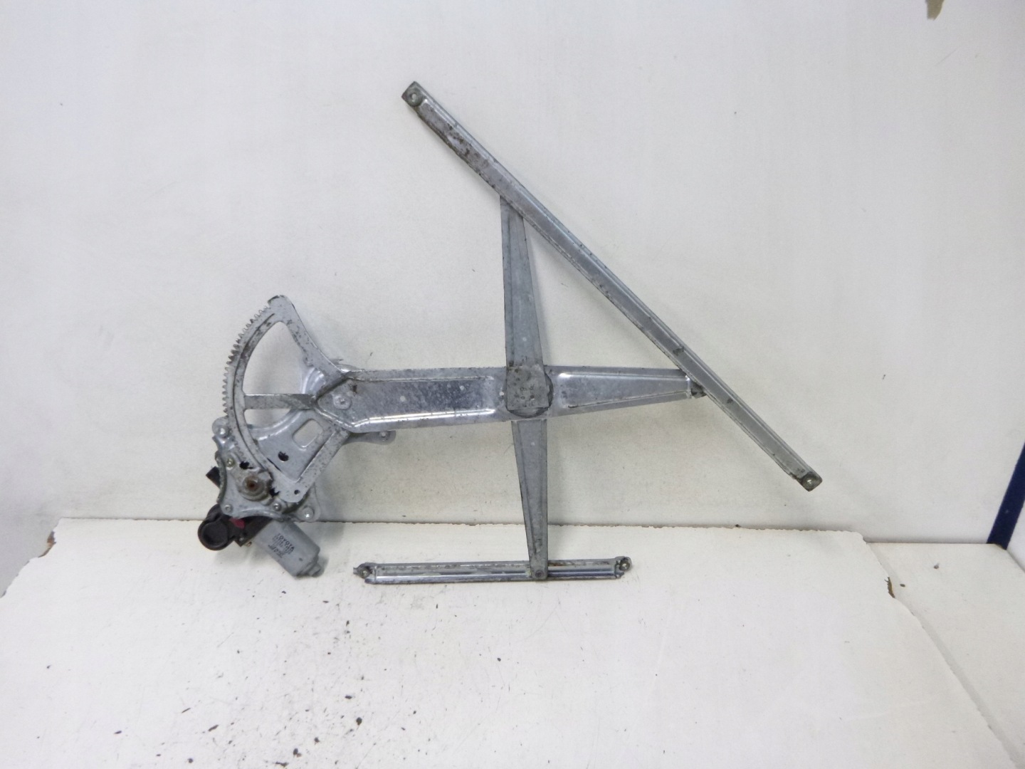 MÉCANISME VITRE AVANT DROITE TOYOTA COROLLA VERSO 2001R.