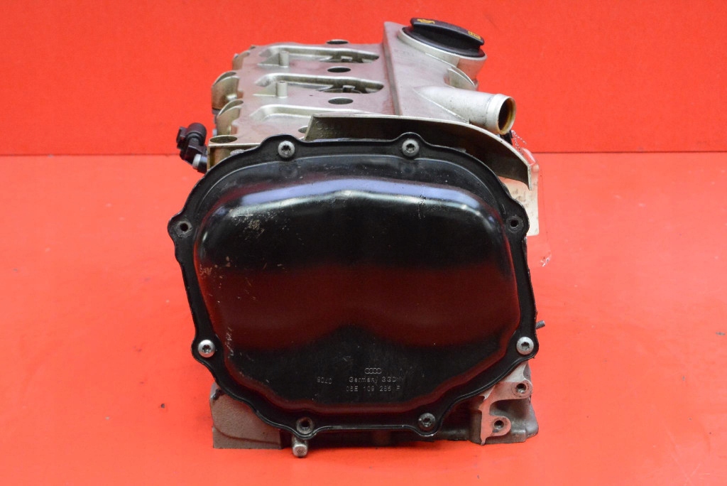 head. of the engine left 06E103373E AUDI A4 B7 3.2 FSI V6 256 KM 04-08