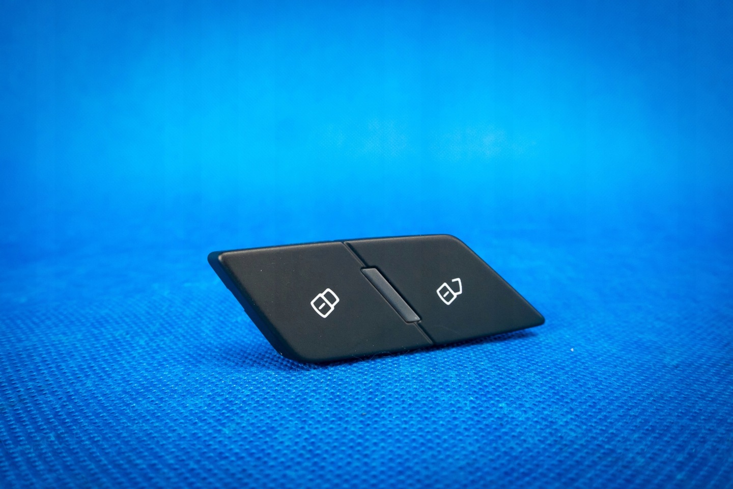 switch of a lock central Audi TT 8S 8S1962107