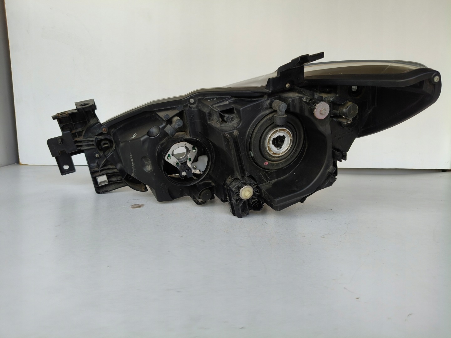 light right REFLEKTOR MAZDA 6 GJ 12