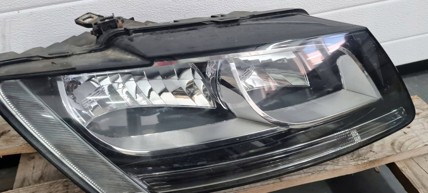 Q5 8R light right right front front ANGLIK 08-12R 8R0941004M