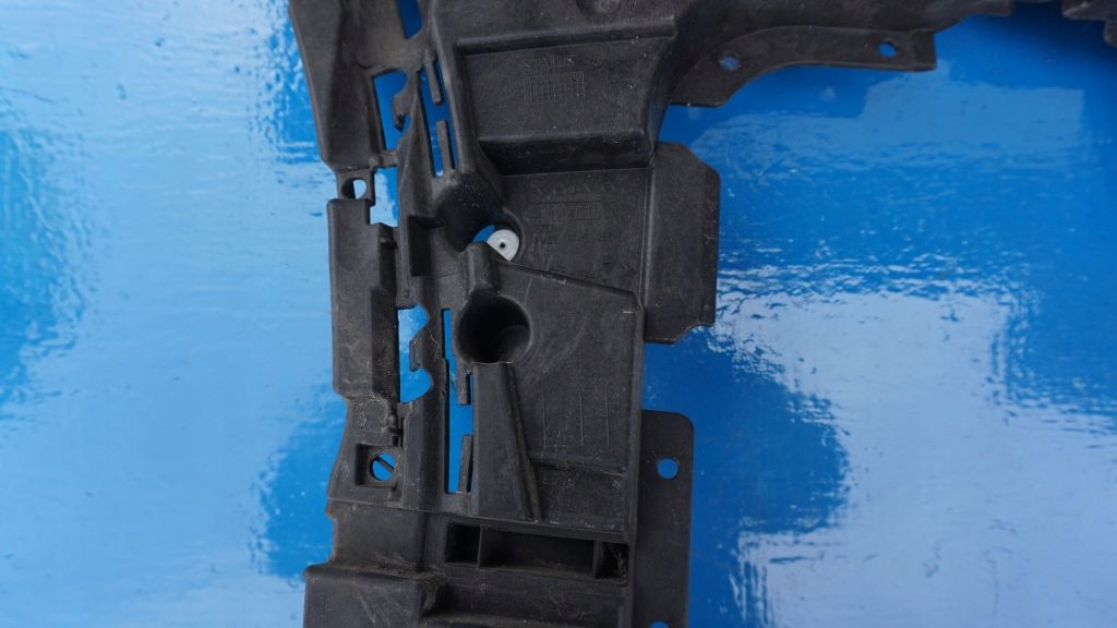 VOLVO XC90 II - bumper bracket left right rear part