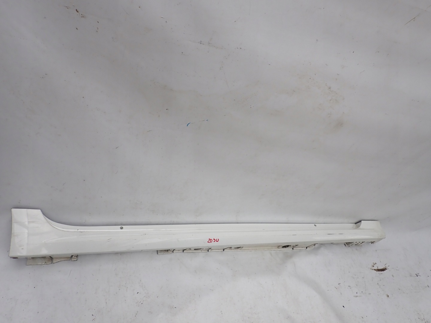 TOYOTA COROLLA E21 19- threshold right moulding threshold