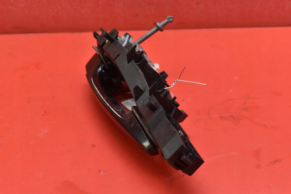 handle left front front 475 BMW F30 F31 11-16