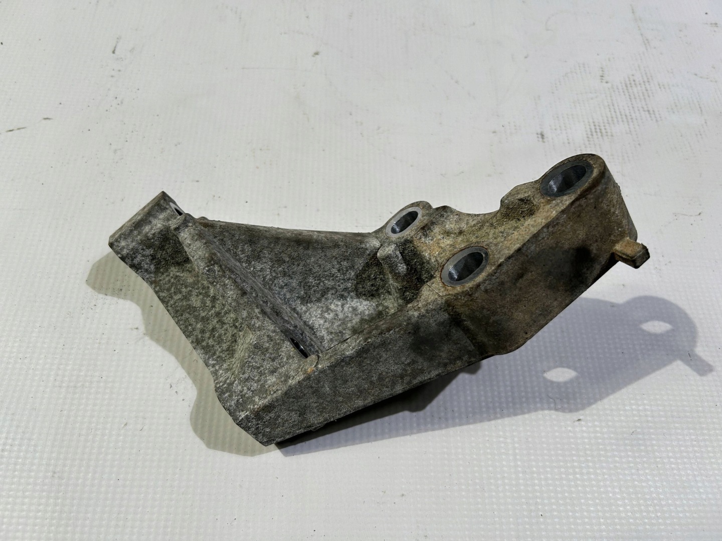 supporto wsspornik staffa cambio ingranaggi Ford Explorer V 3.5 EcoBoost 2011