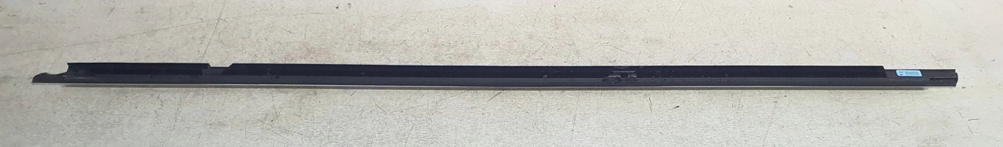 moulding dust windows right front VW PASSAT B8 ALLTRACK