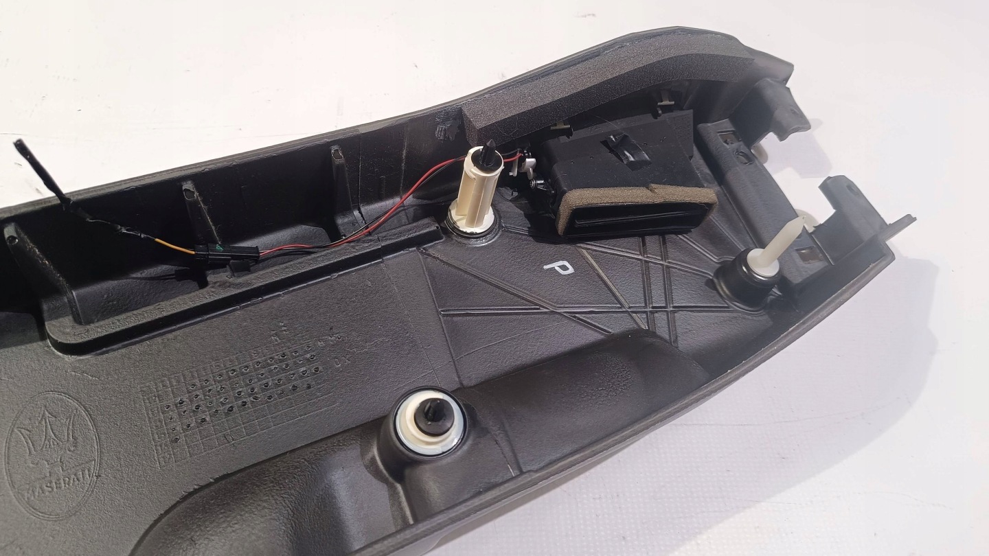 cover side right right lower slupka B Maserati Quattroporte GTS 2013