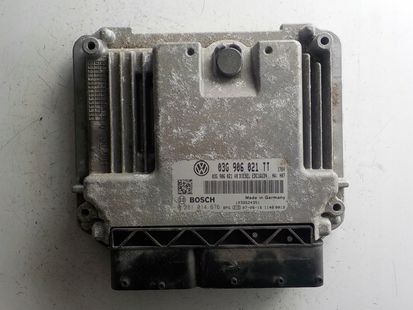 VW computer control unit 03G906021TT 0281014676