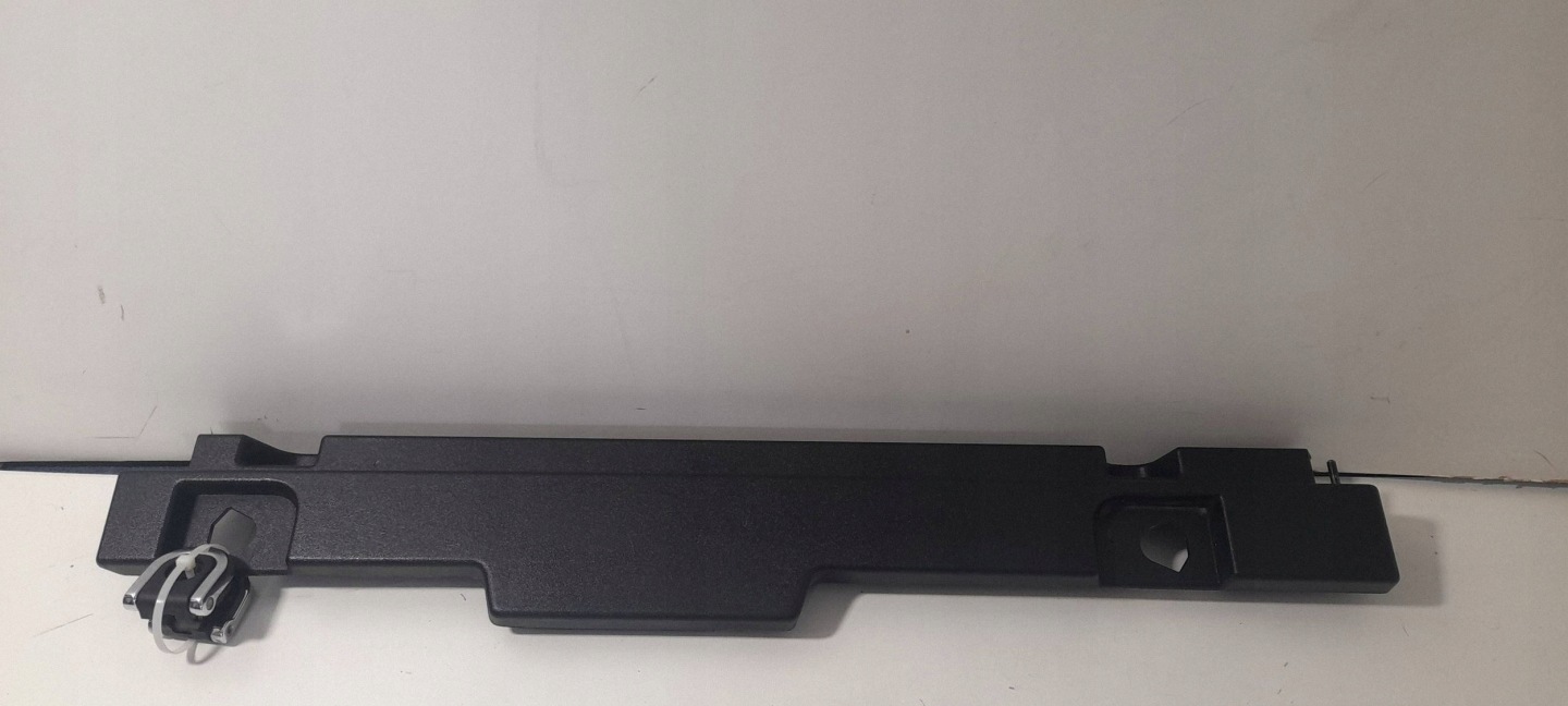 Land Rover Defender L663 moulding right boot L8B2-45530-A (LD55)