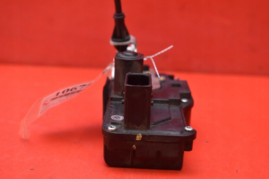 lock door right front front EU 6008912-00-C TELSA MODEL S 16-21