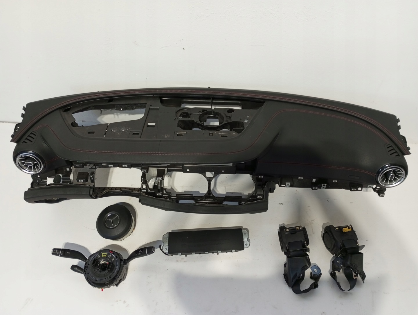 dashboard MERCEDES CLS A257 AMG HEAD UP red NIC