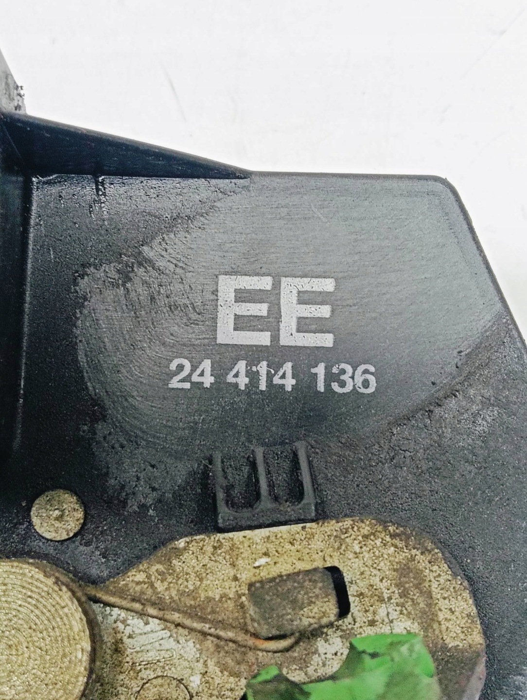 lock door left rear part Opel Corsa C 1.0 24414136