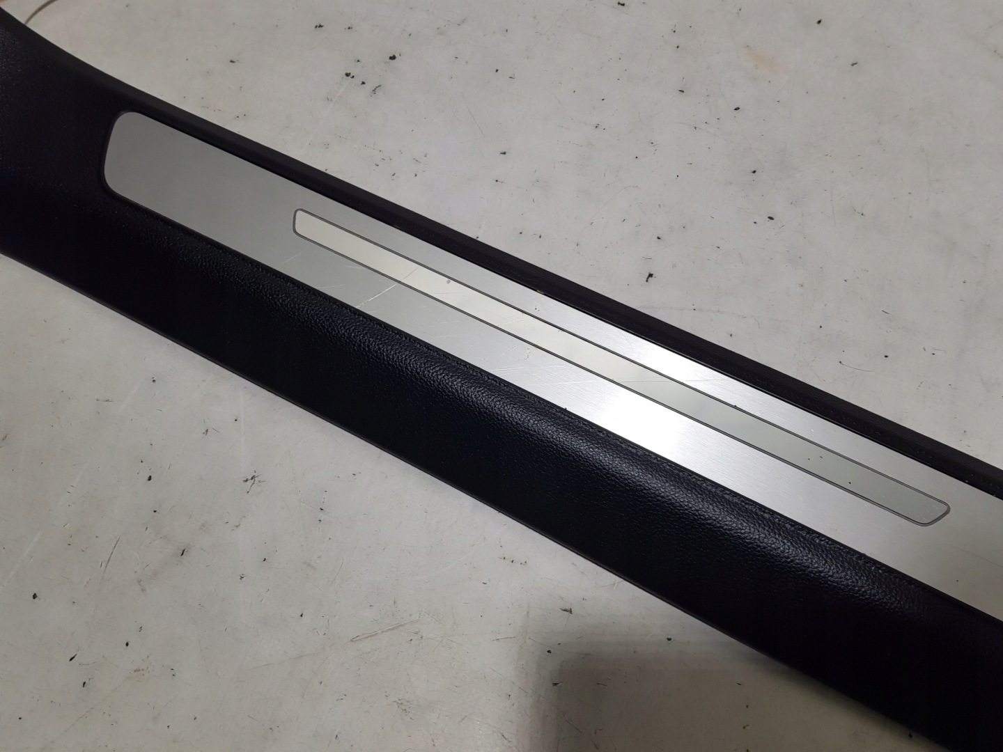 moulding cover cap of the threshold AUDI A8 D4 4H2867272F right front